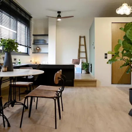 Tranquil Loft In Historic Centre